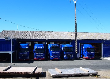 Transports MARTY, quai de chargement à Lacrouzette (Proche Castres), Tarn.